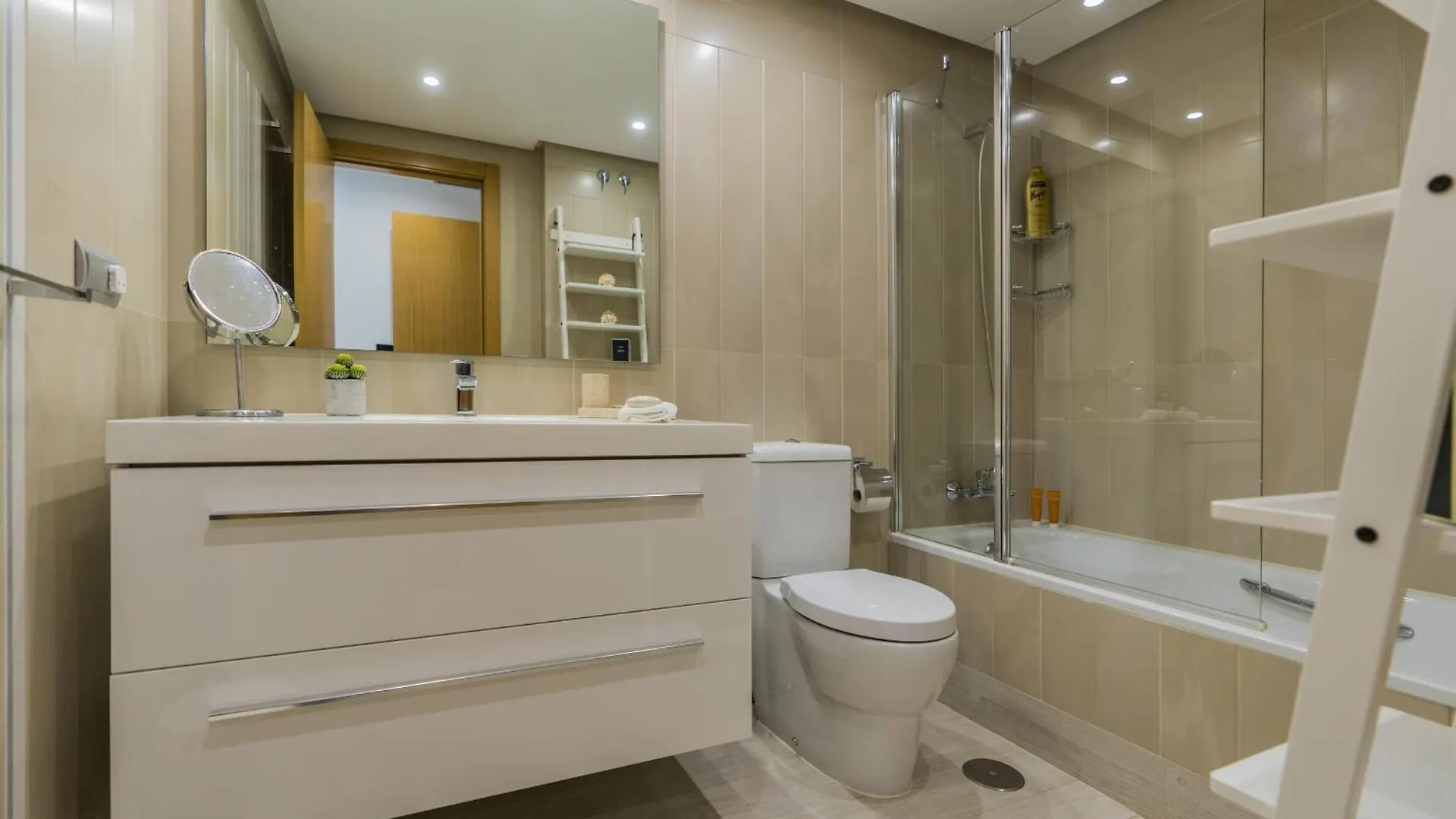 公寓 Centrico Apartamento Cerca Playa San Pedro 马尔韦利亚